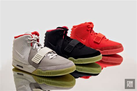 nike air yeezy leuchtende schuhe|nike air yeezy 2.